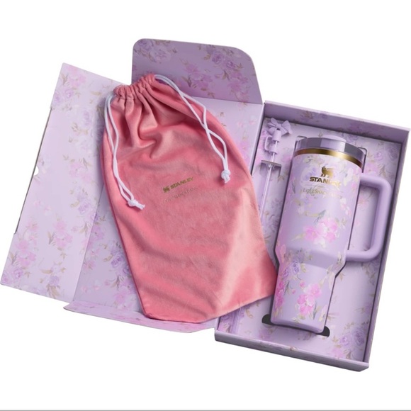 Love Shack Fancy x Stanley Happy Thoughts Design - Picture 3 of 4